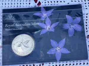 Royal Australian Mint Bluebell Medallion 1984 Presentation Card Coin - Picture 1 of 8
