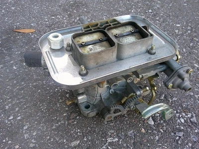 Carburador para camioneta Nissan D21 1983 1984 1985 1986 Foto 1 de 4