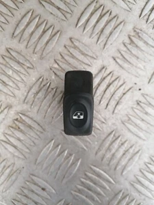 Bouton lève vitre - RENAULT CLIO II (2) PHASE I (1) - De 03-1998 à 06-2001 - Imagen 1 de 4