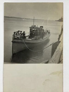 Newport Oregon 1908 ferry barco rosa foto real postal RPPC gente bien vestida - Imagen 1 de 6