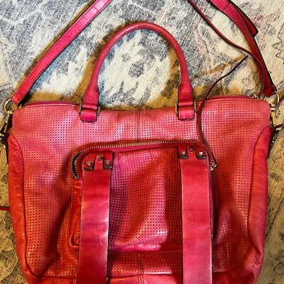 She + Lo 粉色皮革钱包手提包单肩包带口袋 — 第 1/4 张图片