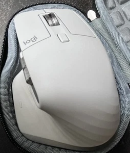 Souris Bluetooth Logitech MX Master 3S Performance sans dongle blanc avec étui fonctionne ! - Photo 1/3