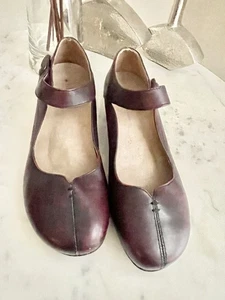 TAOS Sz US 9 EU 40 Heeled Leather Mary Jane Comfort Shoes - EUC - Picture 1 of 11