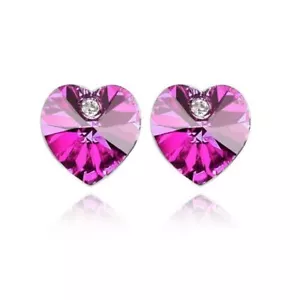 Pendientes de tachuelas de joyería Charles William Elements rosa caliente corazón con descuento Reino Unido - Imagen 1 de 3