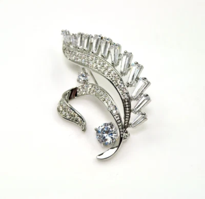 Cubic zirconia leaf brooches silver tone Fashion pins Woman's Gift Wedding pin - Image 1 of 4