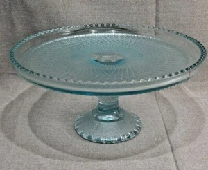 Soporte para pasteles de vidrio Jeannette arpa azul hielo de 10" de ancho - Imagen 1 de 6
