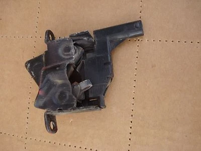 Mercedes-Benz SLK230 2002 bloqueo capó delantero 2108204710 OEM   Foto 1 de 4