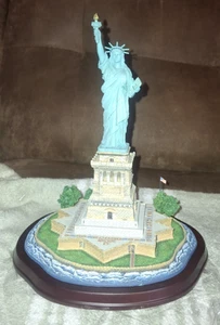 DANBURY MINT COMMEMORATIVE STATUE OF LIBERTY DIORAMA FIGURE 2001 BUSH W/COA - Picture 1 of 12