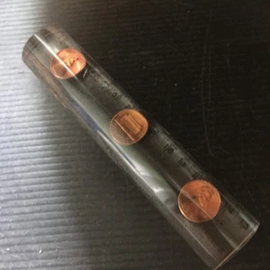 Regla seccional curva vintage años 80 6"/15 cm tres centavos Lincoln 1975 incrustados - Imagen 1 de 7