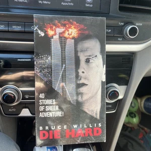 Original Die Hard (VHS, 1989) Factory Sealed, New w/ Watermark on Shrink - Foto 1 di 8