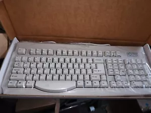 NEW Focus Electronics FK6200 Vintage Clicky PS2 Computer Keyboard Win 98 Rare - Picture 1 of 4