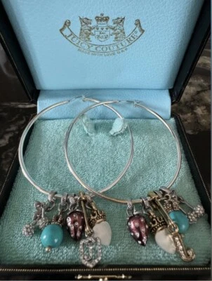 RARO Brincos de Argola Retrô Juicy Couture com Berloques VINTAGE Y2K - Imagem 1 de 4