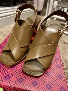 Tory Burch Bleecker Fersenriemen-Sandalen mit Absatz natürliche Rinde goldfarbene Schuhe nude Größe 6,5 - Bild 1 von 10