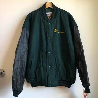 Chaqueta Universitaria XL De Colección Nueva Con Etiquetas Logo Atlética Foot Locker Niños Verde y Negra Foto 1 de 4