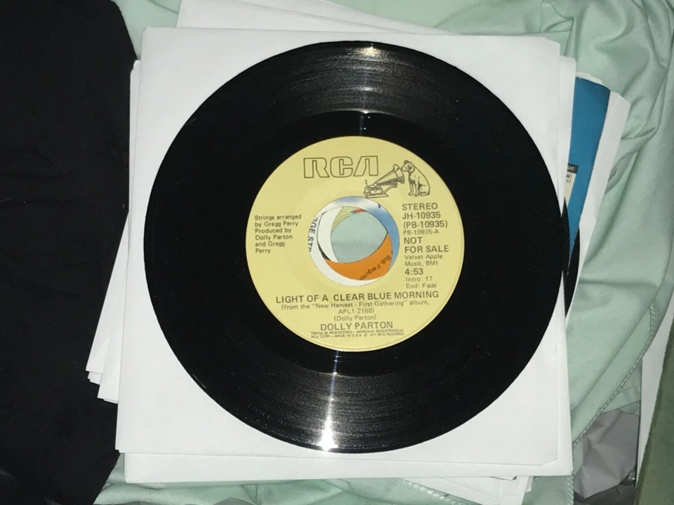 Promo Mint DOLLY PARTON Light Of A Clear Blue Morning 45 RPM 1977 Mono/Stereo - Image 1 of 1