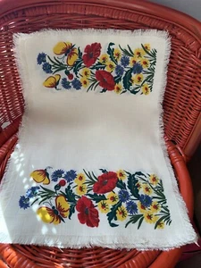 Vintage lot of 8 Luncheon Napkins yellow and red flowers printed - Picture 1 of 8