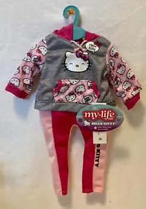 Abito top e pantaloni attivi NUOVO IN MANO My Life Hello Kitty rosa per bambola 18"" 2023 - Foto 1 di 3