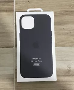 Funda de silicona Apple con MagSafe para iPhone 14 - Medianoche - Imagen 1 de 2