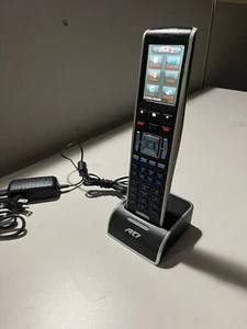 Base de control remoto RTI T2-C+ (soporte de carga) - Funciona con adaptador de CA - Imagen 1 de 1