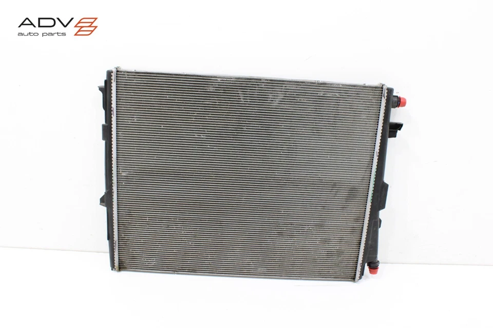 BMW 330i 330e M340i G20 2019-2024 intercooler refrigeración refrigerante radiador OEM Foto 1 de 4