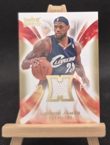 2008-09 Fleer Hot Prospects - Hot Materials  - LeBron James GAME WORN PATCH - Bild 1 von 2