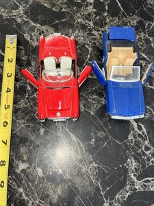 Konvolut 2 Druckguss Autos im Maßstab 1:24.  Corvette 1957, Mustang 1974 - Bild 1 von 7