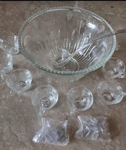 Cristalería Jeanette Fruit Harvest Punch Bowl Set 8 Tazas/Ganchos y Cucharón De Colección - Imagen 1 de 3