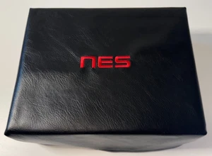 Console Nintendo NES Ecopelle Alta Qualità Protezione Antipolvere con Logo -Nuova - Foto 1 di 7
