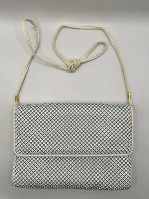 BOLSO DE HOMBRO CLUTCH VINTAGE WHITING y DAVIS MALLA BLANCA con CORREA EXTRAÍBLE Foto 1 de 4