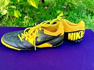 Nike Mens Rare Nike5 Bomba TF BUMBLEBEE Yellow Black Indoor Shoes Sz 6.5 ❤️sj8m7 - Picture 1 of 11