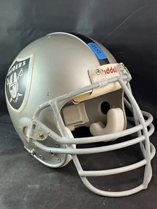 Vtg Riddell VSR1 Used Worn OAKLAND RAIDERS NFL Game Display Football Helmet P - Picture 1 of 6