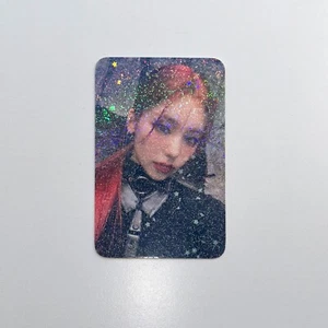 ITZY Born To Be Mini Album Music Korea official photocard, Yeji holo POB PC - Picture 1 of 15