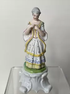 Jarrón vintage de porcelana victoriano para dama pintado a mano en la parte posterior - Imagen 1 de 6