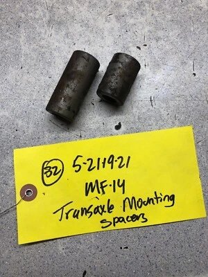 Separadores de montaje de transeje para tractor Massey Ferguson MF14 Foto 1 de 3