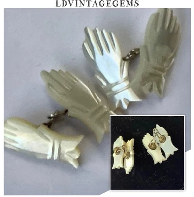 Vintage Art Deco Mother Of Pearl Carved Hands Chain Link Cufflinks - Image 1 of 4