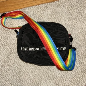 Borsa a tracolla LOVE WINS Rainbow Pride borsa a mano - Foto 1 di 8