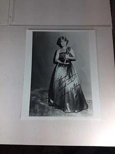 The Finest, Sharon Gless Autograph Vintage 8 X 10 Photo PSA GRADE 10 GEM-MINT - Picture 1 of 5