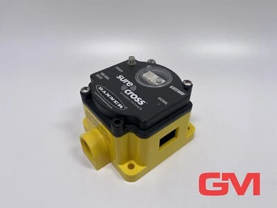 Banner Sure Cross DX70 GATEWAY DX70G9X6S4P4M2M2 900 MHz wireless network - Image 1 of 4