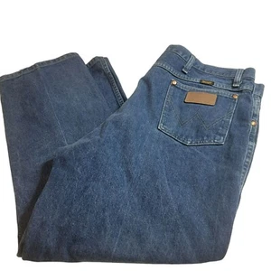 Wrangler Denim Jeans, Men 40x30, Medium Wash, Straight Leg, Cotton, EUC - Picture 1 of 11