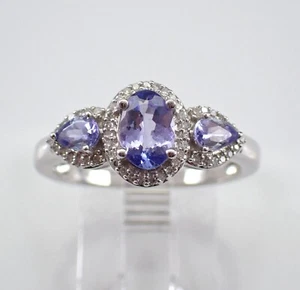 Anillo de compromiso de tres piedras y diamantes de oro blanco banda de aniversario - Imagen 1 de 7
