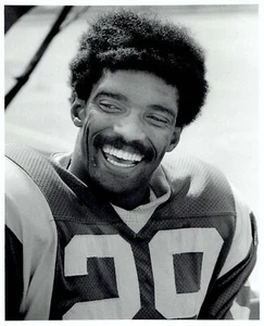1974 Vintage Photo Los Angeles Rams Football Harold Jackson poses in uniform - Picture 1 of 2