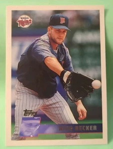 1996 Topps - Rich Becker #28 - Minnesota Twins - Picture 1 of 2