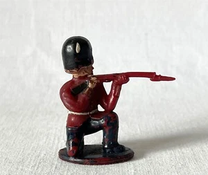 Vintage Painted Plastic Toy Soldier Lone Star Havery Series Bearskin Soldier - Picture 1 of 7
