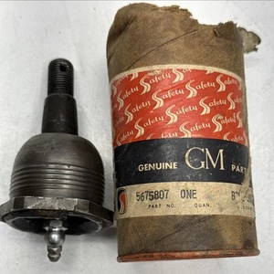NOS GM 5675807 Lower Ball Joint 1961 1962 Buick Electra Invicta Lesabre - Picture 1 of 5