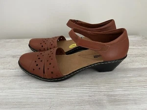 New Clarks Womens Mary Jane Brown Leather Ankle Strap Casual Shoes Sandals Sz 9 - Picture 1 of 10