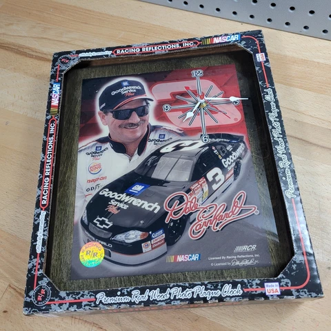 Vintage Dale Earnhardt #3 Wall Clock Racing Reflections Nascar NEW IN BOX 90s Cover