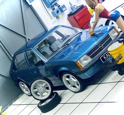 RUEDAS 1/18 para coches diorama o Triple9 - Autoart Otto Kyosho Norev Minichamps. Foto 1 de 4