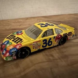 2000 Ken Schrader #36 M&Ms Pontiac 1:64 Nascar Diecast - Picture 1 of 10