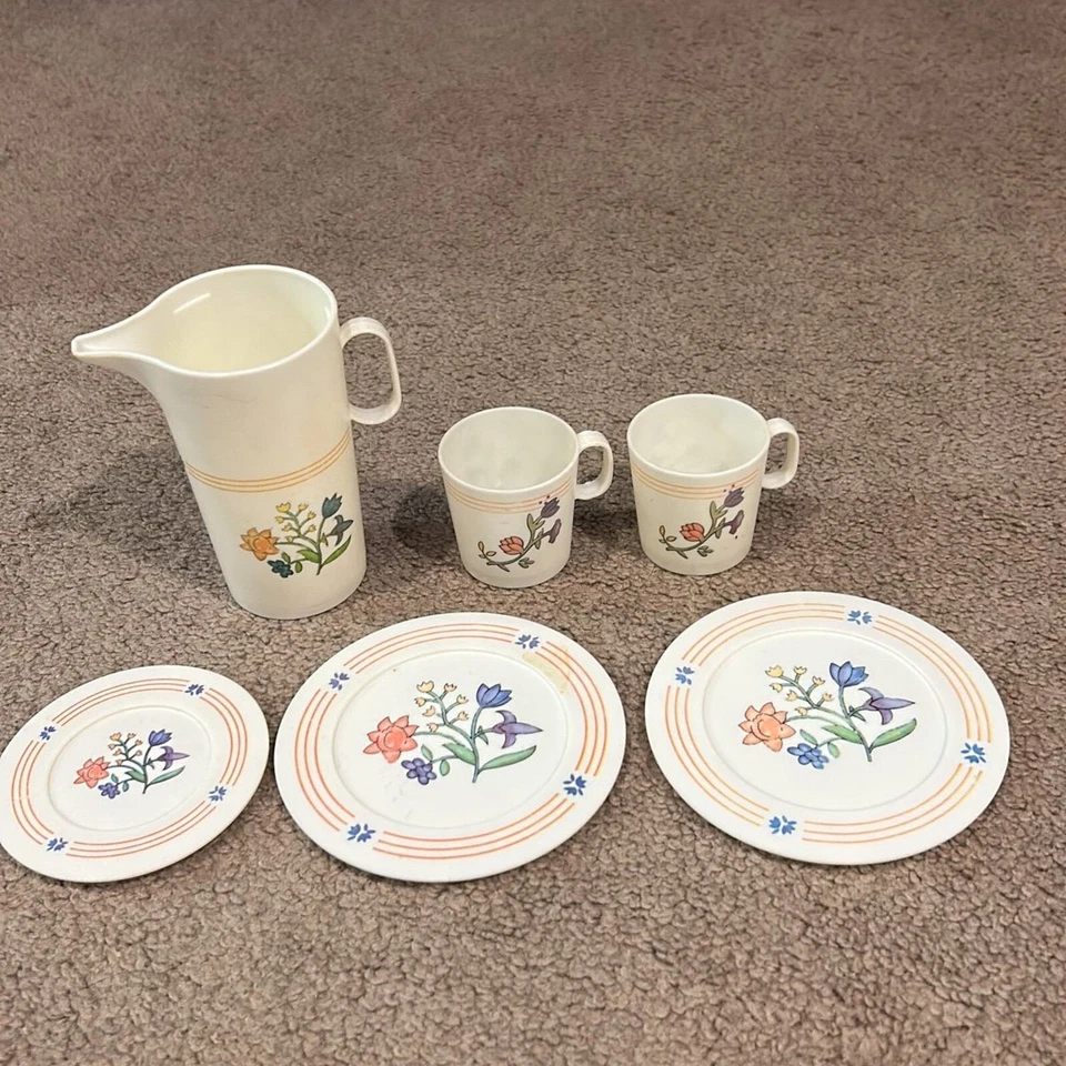 Juego de vajilla de juego vintage Foto 1 de 4