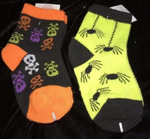 2 PAIR NEW NWT HALLOWEEN SOCKS boys girls size 5- 6.5 SPIDERS GREEN PUMPKIN LT 8 - Picture 1 of 1